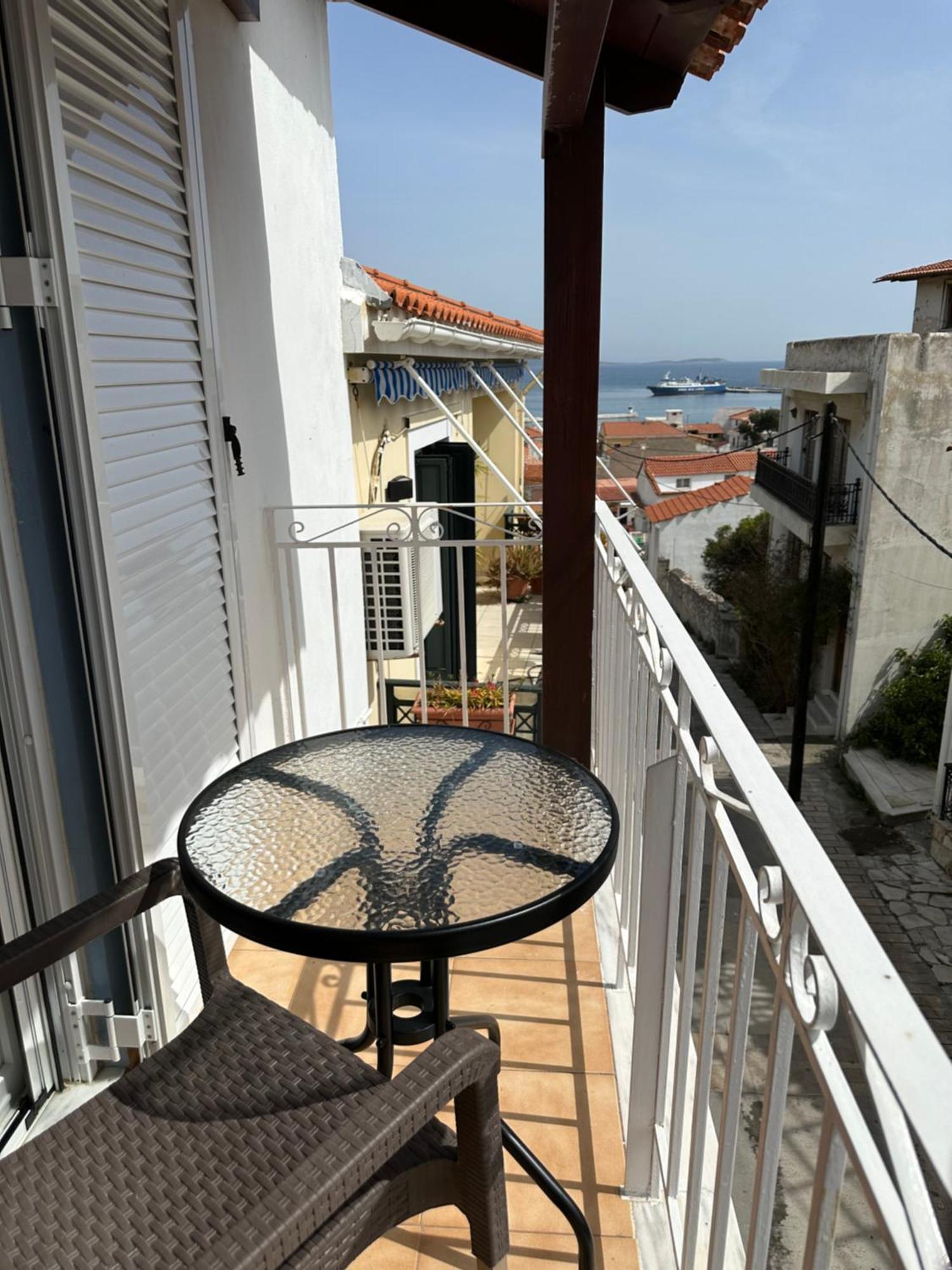 Parthenis Appartments Питагорио Екстериор снимка