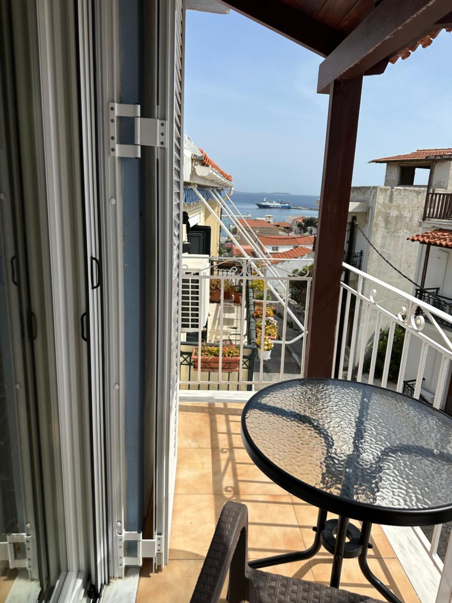 Parthenis Appartments Питагорио Екстериор снимка